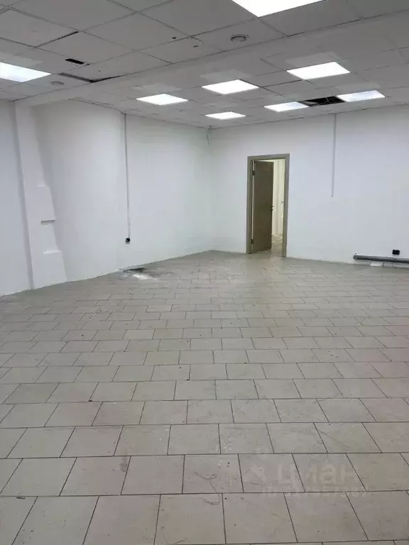 Помещение свободного назначения в Татарстан, Набережные Челны 2-й ... - Фото 1