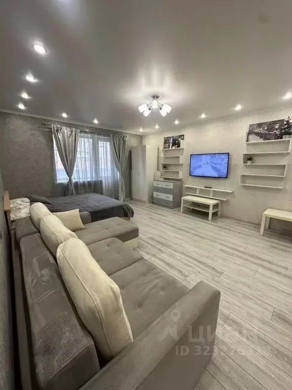 2-к кв. Омская область, Омск ул. Туполева, 8 (60.0 м) - Фото 0