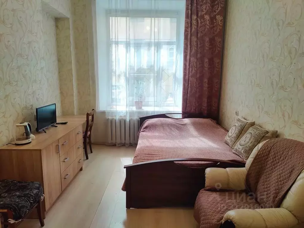 Комната Санкт-Петербург 8-я Васильевского острова линия, 45/34 - Фото 1