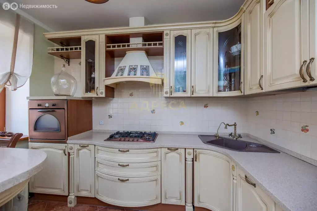 Дом в Южный Урал, улица Сурикова, 3 (299.1 м) - Фото 0