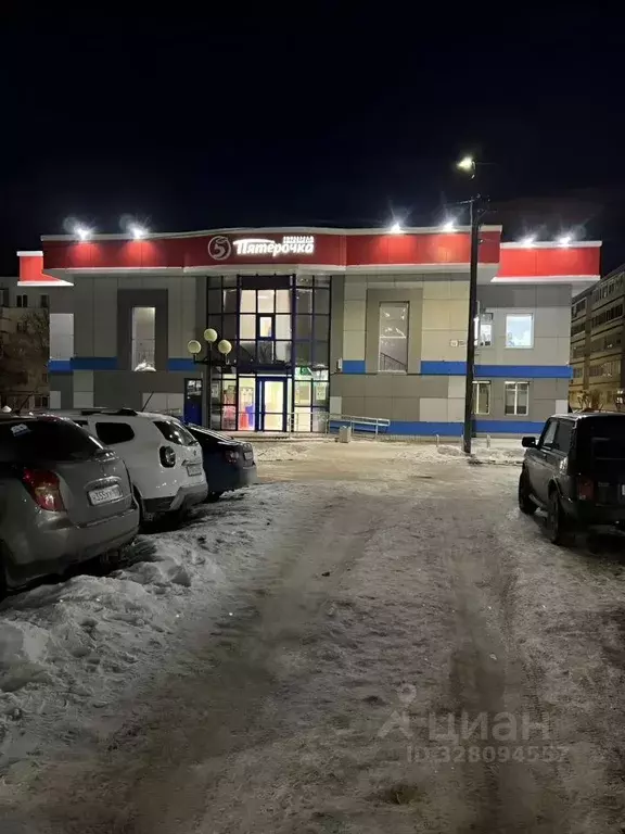 Помещение свободного назначения в Татарстан, Нижнекамск просп. ... - Фото 1