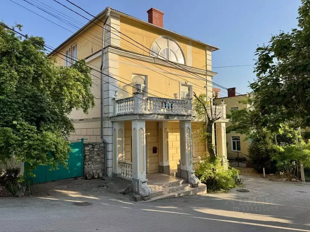 Дом в Севастополь, Севастополь, Балаклава г. ул. 7 Ноября (300 м) - Фото 1