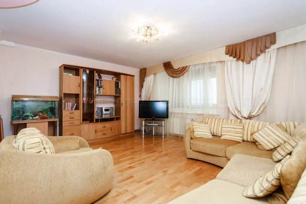 3-к кв. Татарстан, Казань Гвардейская ул., 16б (110.0 м) - Фото 1