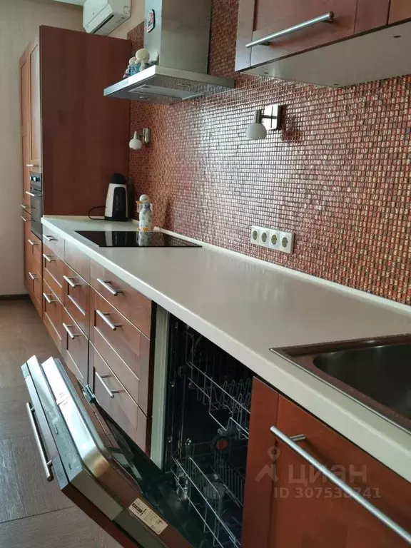 3-к кв. Красноярский край, Красноярск Капитанская ул., 10 (90.0 м) - Фото 0