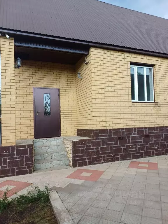 Дом в Оренбургская область, пос. Саракташ ул. Степная, 71А (152 м) - Фото 1