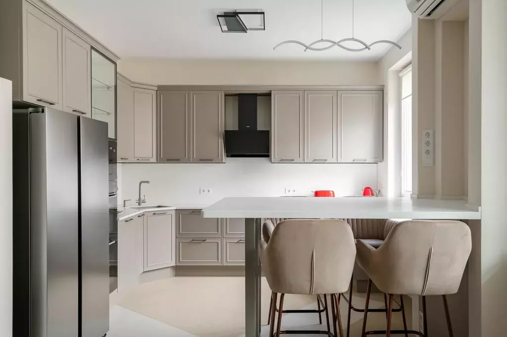 Продается 4-комнатная квартира - Фото 1