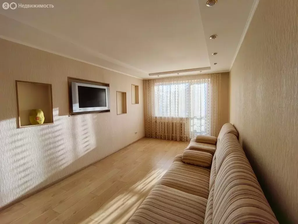 3-комнатная квартира: Омск, микрорайон Заозёрный, проспект Менделеева, ... - Фото 1