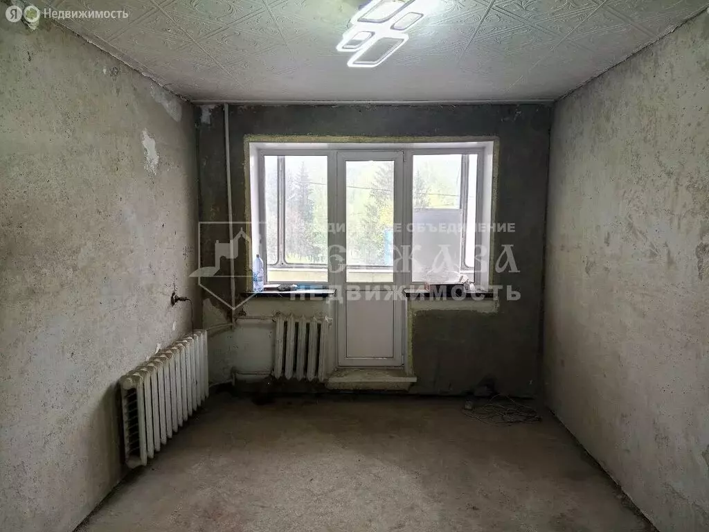 2-комнатная квартира: Междуреченск, проспект 50 лет Комсомола, 19 ... - Фото 0