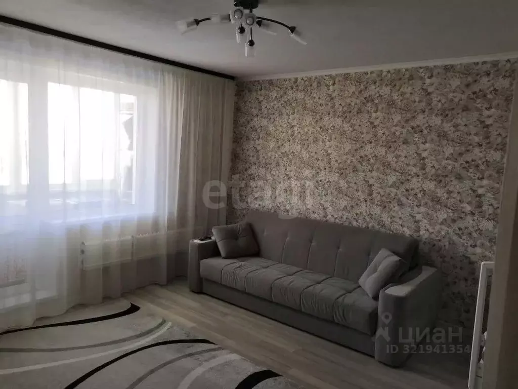 1-к кв. Ямало-Ненецкий АО, Новый Уренгой Сибирская ул., 69 (40.2 м) - Фото 1