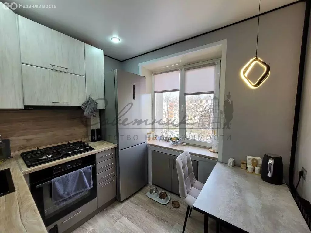 3-комнатная квартира: Старый Оскол, микрорайон Лебединец, 4 (51.7 м) - Фото 1