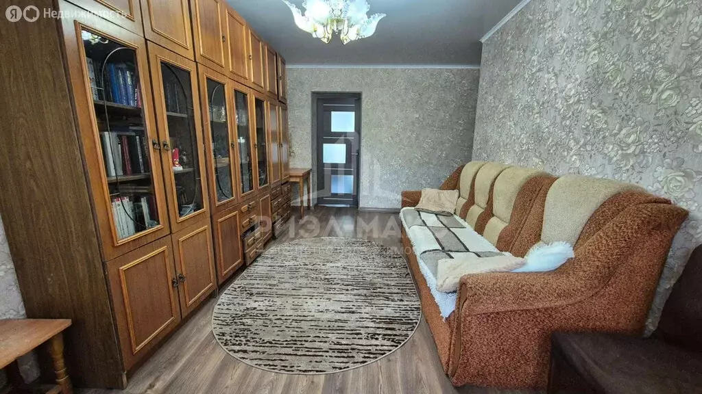 3-комнатная квартира: Брянск, улица Брянской Пролетарской Дивизии, 17 ... - Фото 0