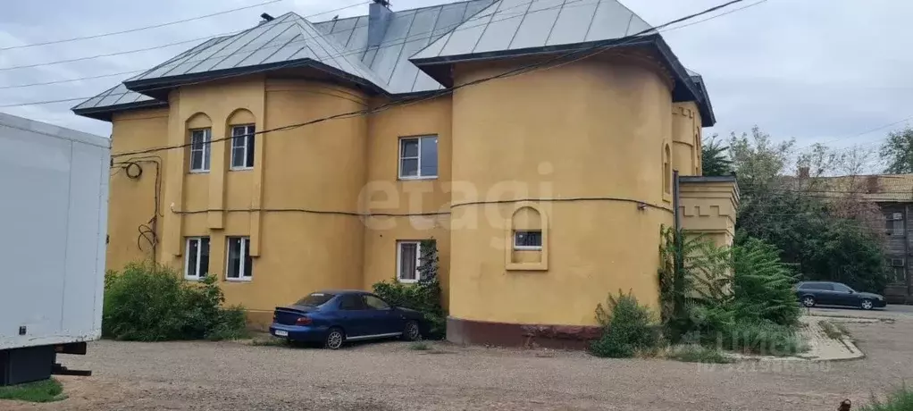 Дом в Астраханская область, Астрахань ул. Карла Маркса, 18 (398 м) - Фото 1