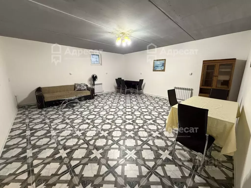 Дом в Волгоградская область, Волгоград Эльтонская ул. (120 м) - Фото 1