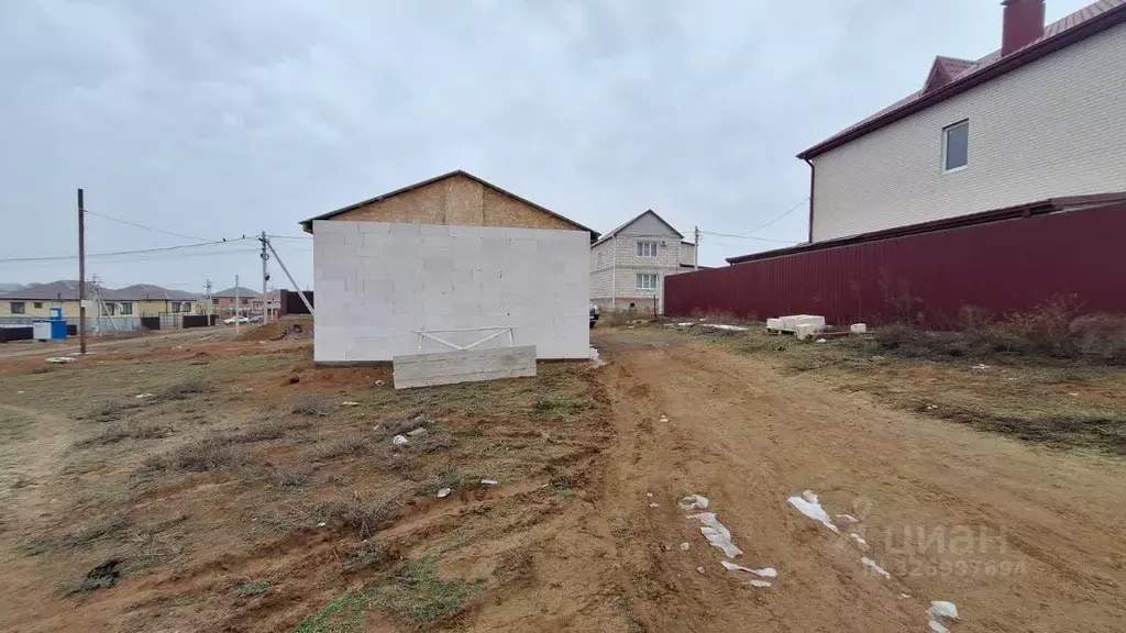 Дом в Астраханская область, Наримановский район, с. Солянка ул. ... - Фото 2