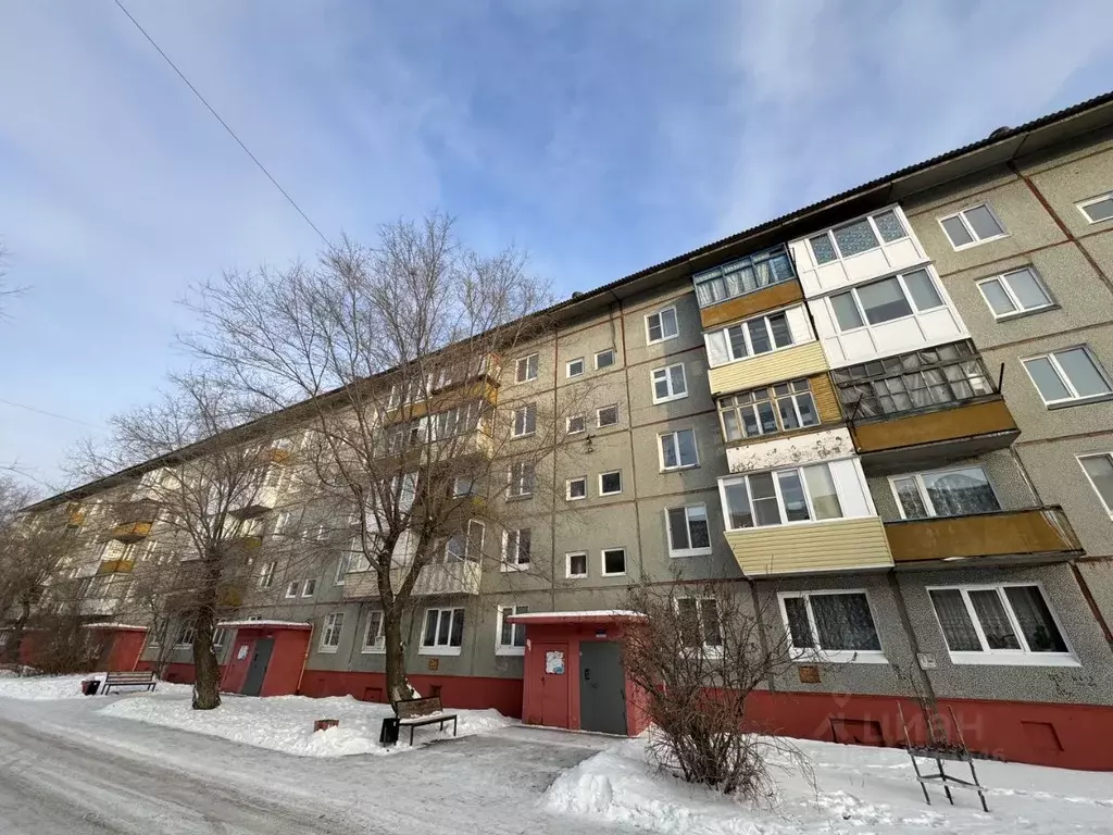 3-к кв. Омская область, Омск Краснознаменная ул., 8 (68.4 м) - Фото 1