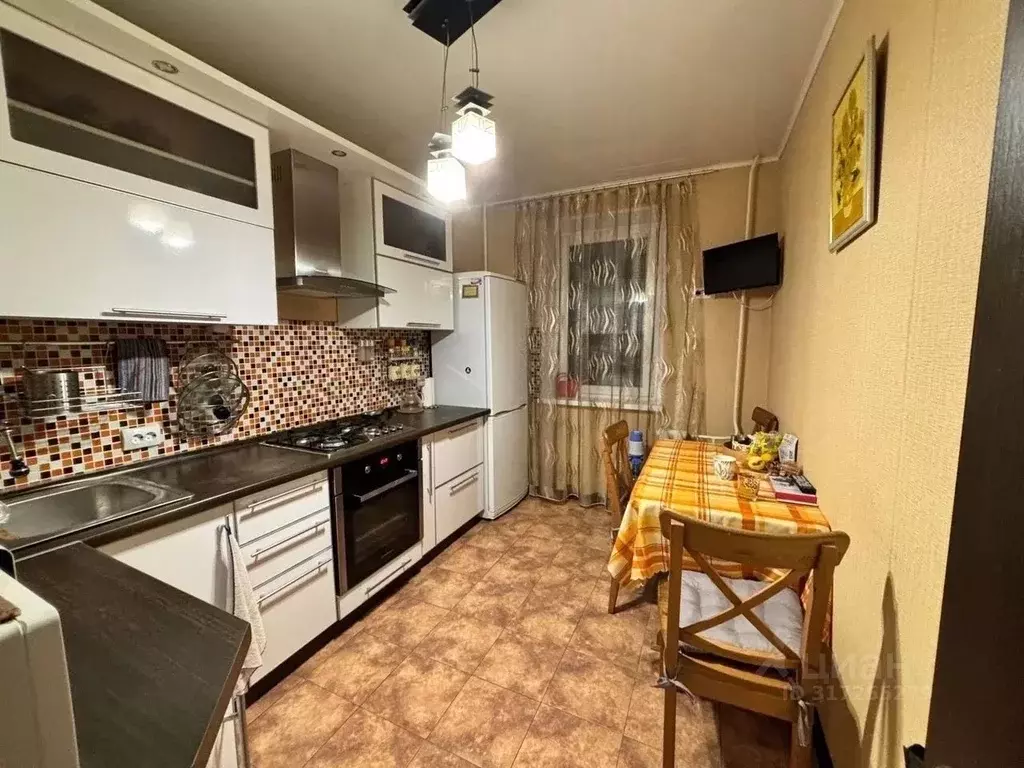 2-к кв. Татарстан, Казань ул. Фатыха Амирхана, 79 (50.0 м) - Фото 1
