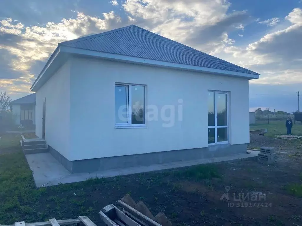 Дом в Оренбургская область, Оренбургский район, Южноуральский ... - Фото 0