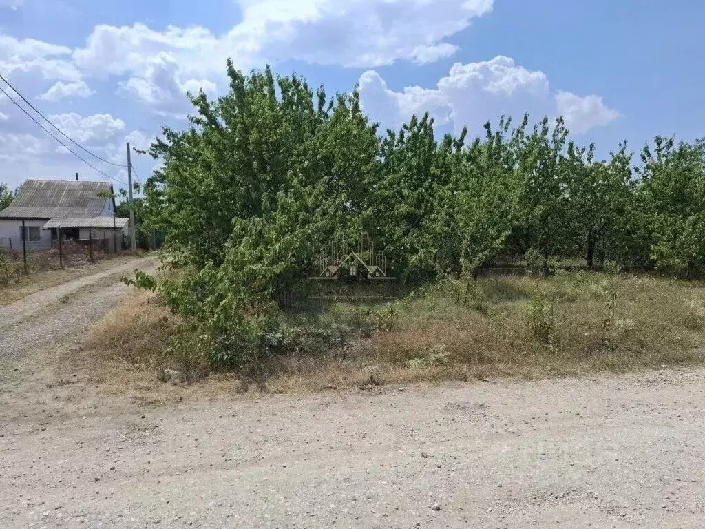 Участок в Крым, Симферопольский район, с. Урожайное  (7.0 сот.) - Фото 2