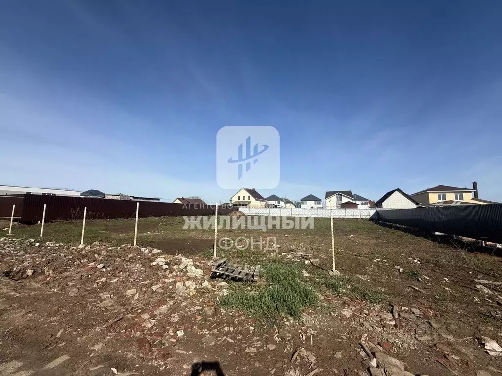 Участок в Саратовская область, Энгельс ул. Шелковичная, 85 (10.0 сот.) - Фото 1