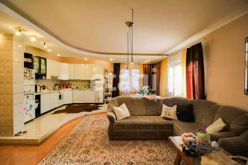 Дом в Красноярский край, Красноярск Кедровый пер., 10 (500 м) - Фото 0