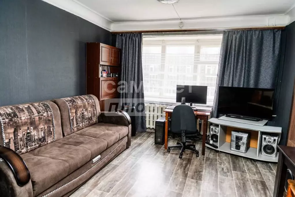 2-к кв. Челябинская область, Нязепетровск ул. Карла Либкнехта, 10 ... - Фото 0