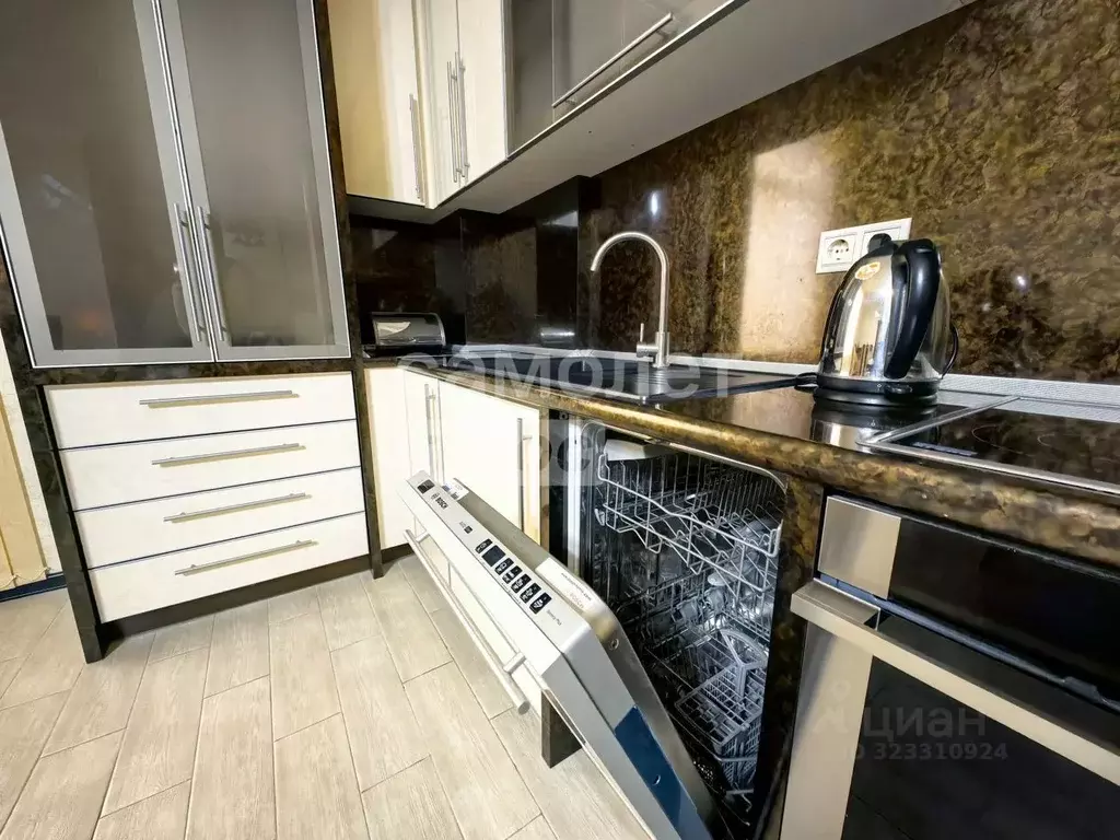 2-к кв. Краснодарский край, Геленджик Пионерская ул., 20 (102.7 м) - Фото 0