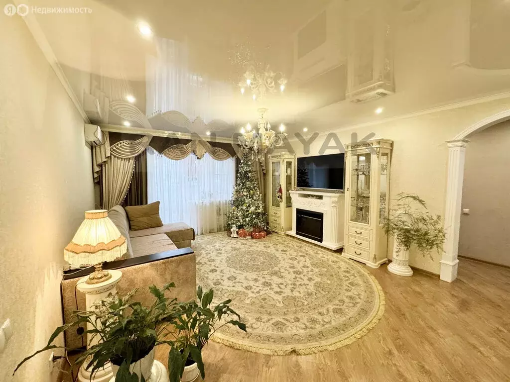 3-комнатная квартира: Майкоп, улица Михайлова, 2А (67.6 м) - Фото 1