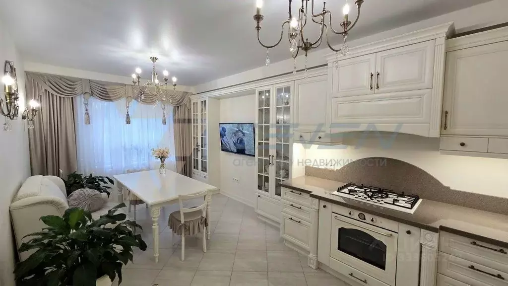 3-к кв. Севастополь ул. Адмирала Фадеева, 46Бк2 (71.0 м) - Фото 1