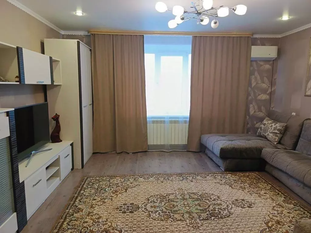 3-к кв. Оренбургская область, Оренбург ул. Джангильдина, 22/1 (65.7 м) - Фото 0