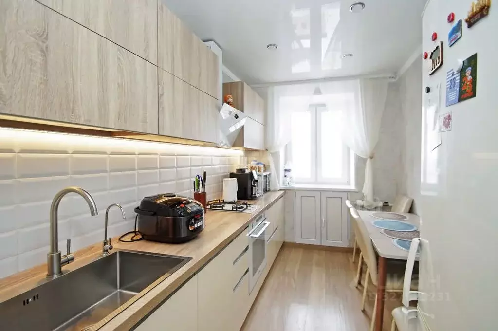 2-к кв. Омская область, Омск Привокзальный мкр, ул. Карбышева, 28 ... - Фото 1