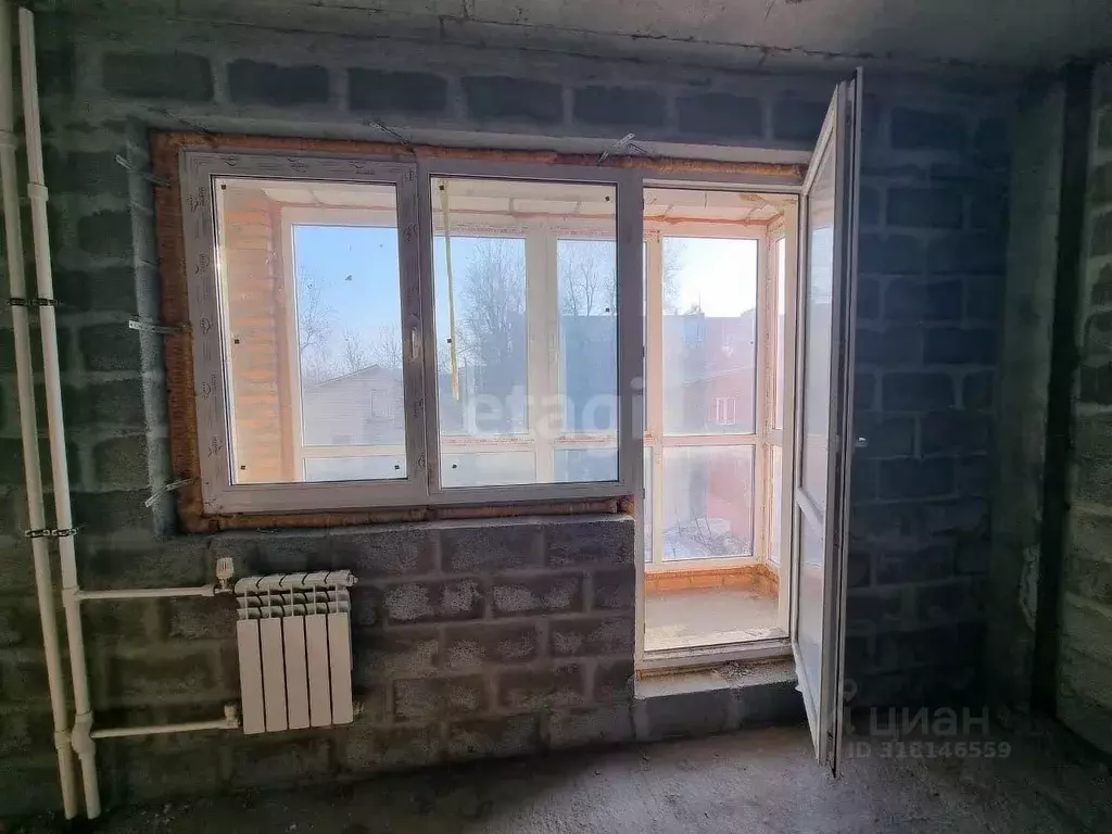 2-к кв. Приморский край, Артем ул. Дзержинского, 23 (49.5 м) - Фото 0