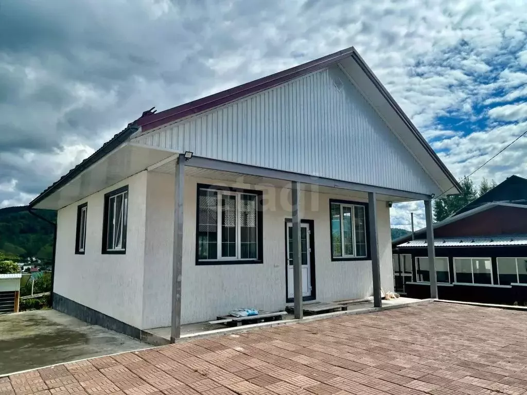 Дом в Алтай, Горно-Алтайск ул. Белинского, 35 (105 м) - Фото 0