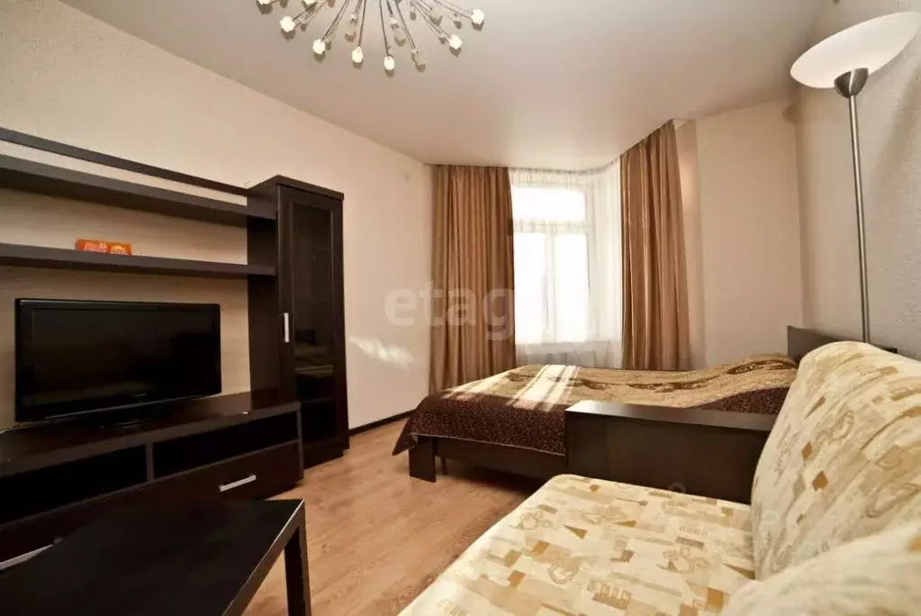 1-к кв. Свердловская область, Екатеринбург ул. Бажова, 68 (43.6 м) - Фото 1