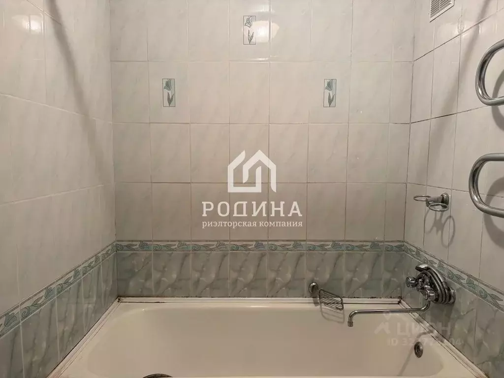 2-к кв. Хабаровский край, Комсомольск-на-Амуре Ленинградская ул., 24 ... - Фото 1