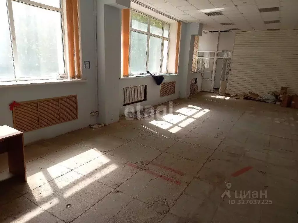 Помещение свободного назначения в Калужская область, Калуга ул. Карла ... - Фото 1