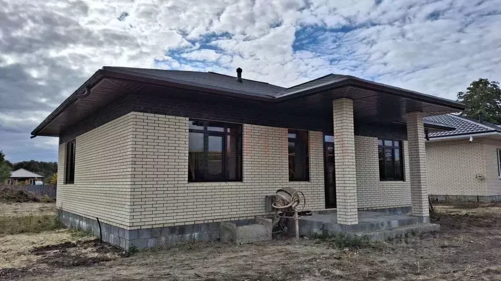 Дом в Белгородская область, Старооскольский городской округ, с. ... - Фото 2