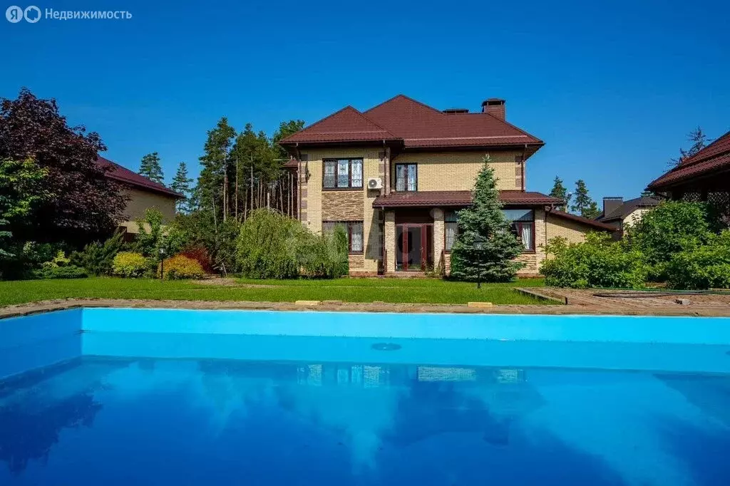 Дом в деревня Новоподклетное, улица Димитрова (282 м) - Фото 1