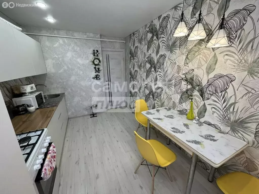3-комнатная квартира: Салават, Ленинградская улица, 95 (65 м) - Фото 2