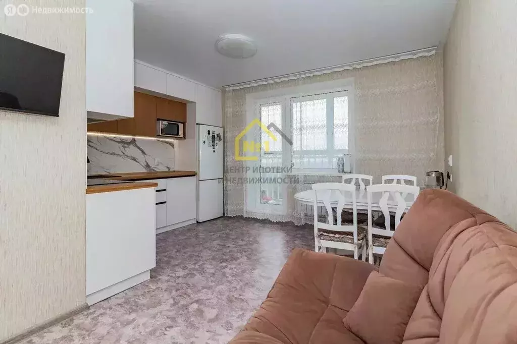 2-комнатная квартира: Челябинск, улица Бейвеля, 75 (64.7 м) - Фото 1