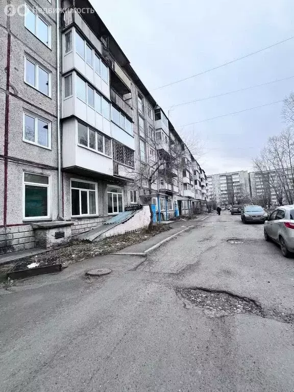 3-комнатная квартира: Минусинск, улица Ванеева, 6 (59 м) - Фото 1