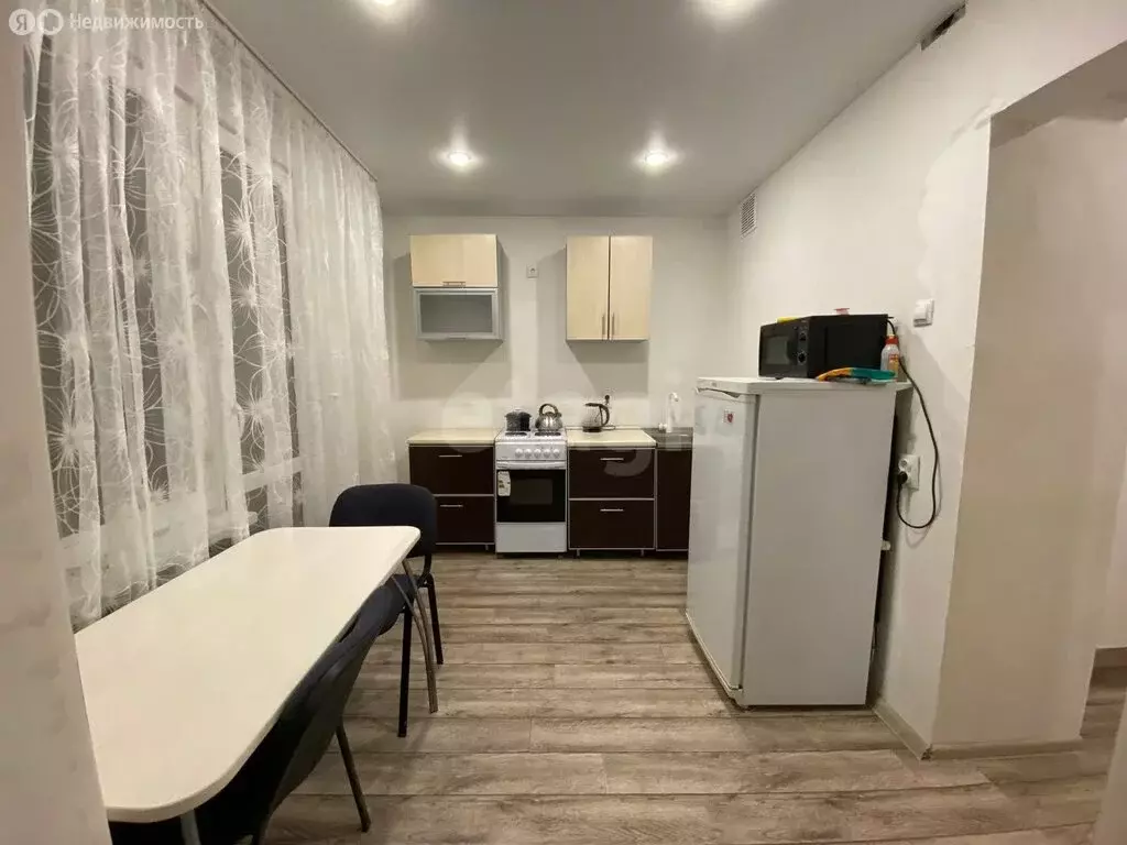 1-комнатная квартира: Казань, улица Александра Курынова, 1/3 (32 м) - Фото 2