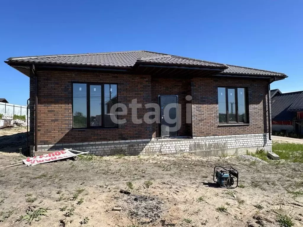 Дом в Брянская область, Брянский район, Снежское с/пос, с. Толмачево ... - Фото 1