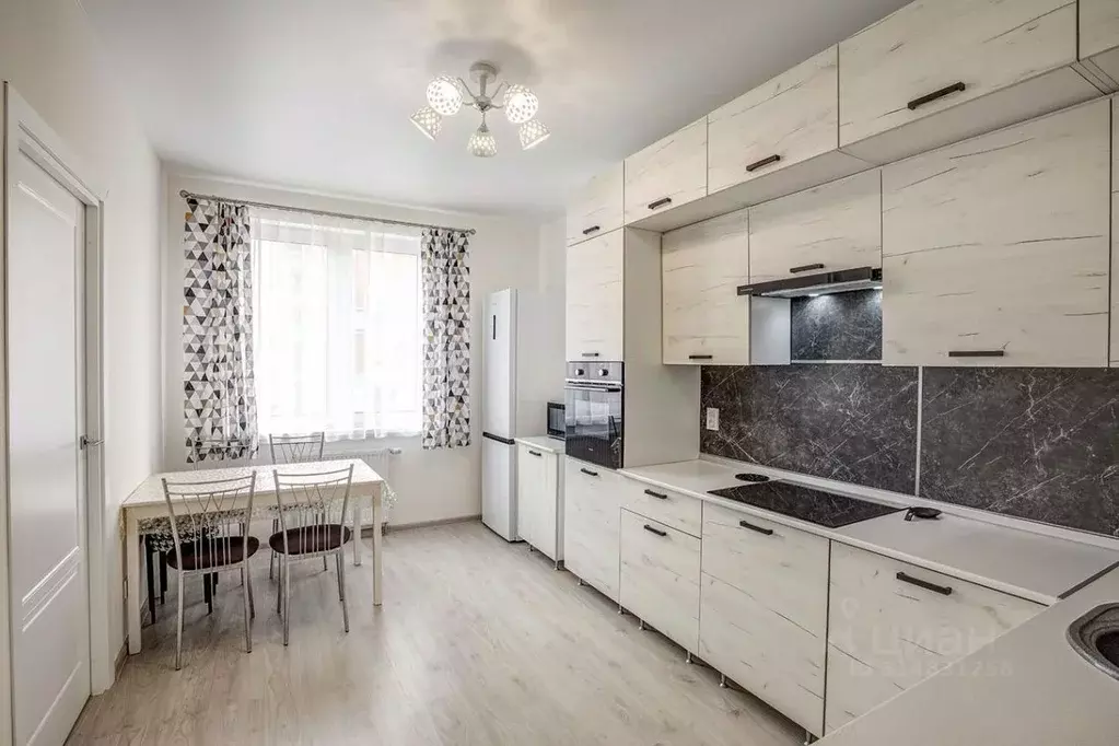 3-к кв. Санкт-Петербург ш. Суздальское, 22к3 (60.0 м) - Фото 0