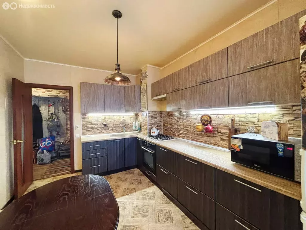 3-комнатная квартира: Саратов, посёлок Юбилейный, Федоровская улица, ... - Фото 2