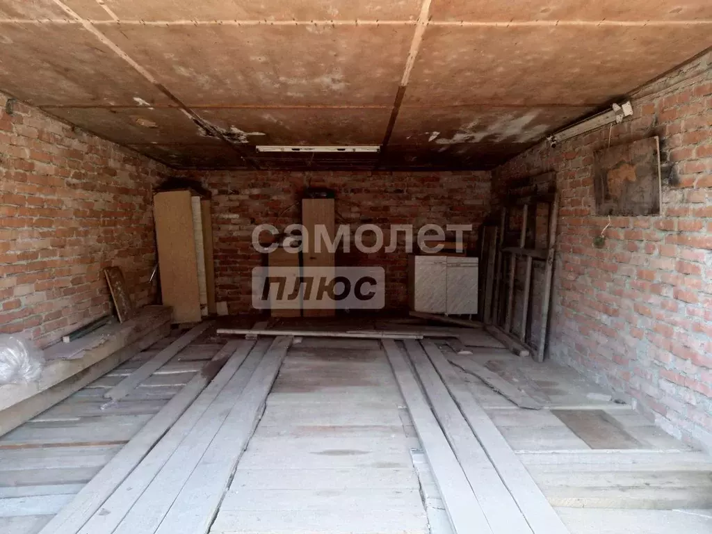 Гараж в Краснодарский край, Апшеронск ул. 22-го Партсъезда, 6 (27 м) - Фото 2