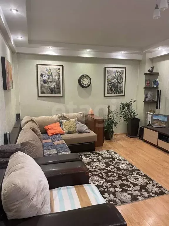 1-к кв. Иркутская область, Иркутск Топкинский мкр, 24 (55.4 м) - Фото 1