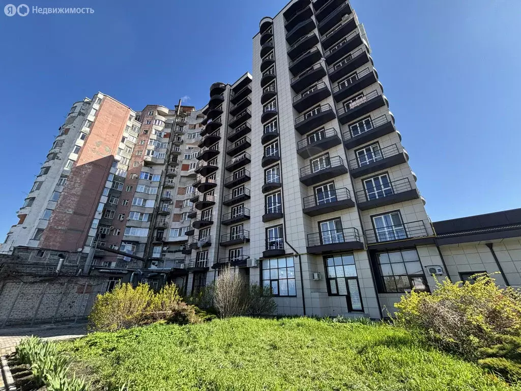 Квартира-студия: Владикавказ, проспект Коста, 83 (101.2 м) - Фото 2