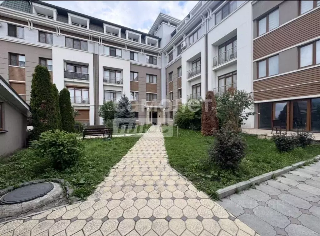 2-к кв. Кабардино-Балкария, Нальчик ул. Чернышевского, 94А (78.0 м) - Фото 2