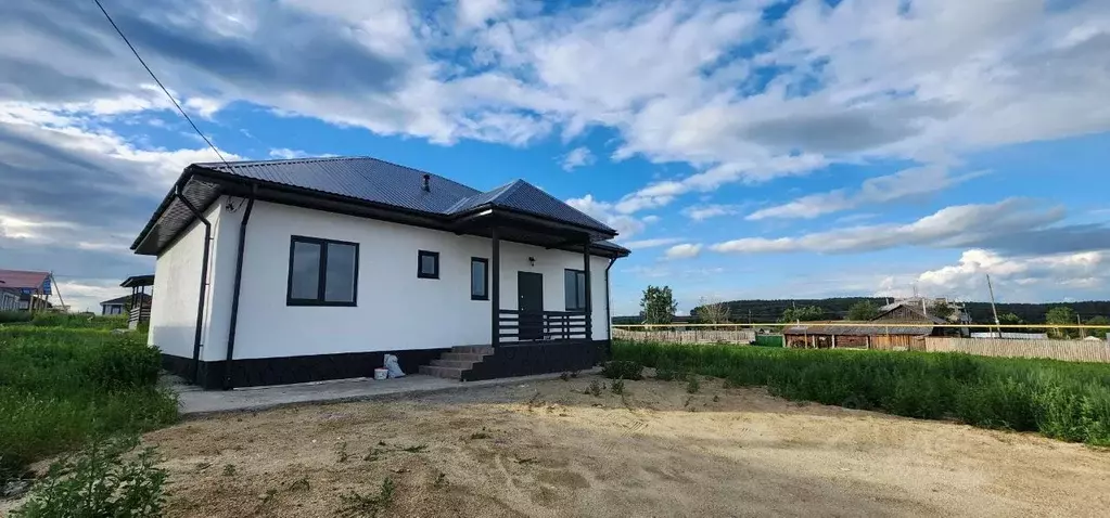 коттедж в свердловская область, сысертский городской округ, с. . - Фото 1