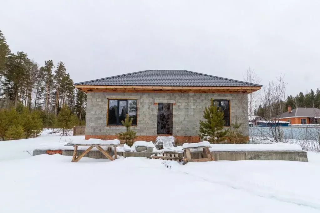 Дом в Тюменская область, Нижнетавдинский муниципальный округ, с. ... - Фото 1